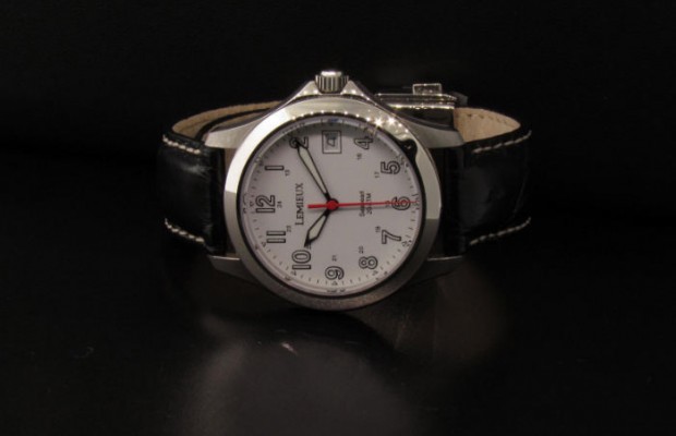 Gents Stainless Dive Watch with Black Leather Band