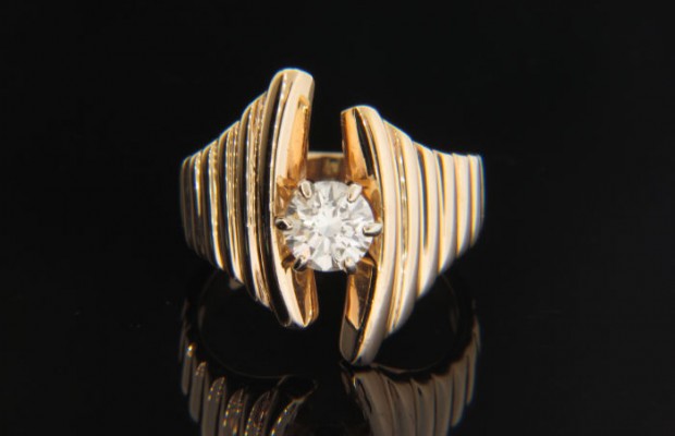 14k Gold Scalloped Bypass Engagement Ring