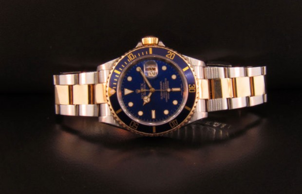 Blue Submariner Dial with Lum Hour Markers and Lum Mercedes Hands